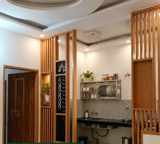 Kitchen with wooden partition